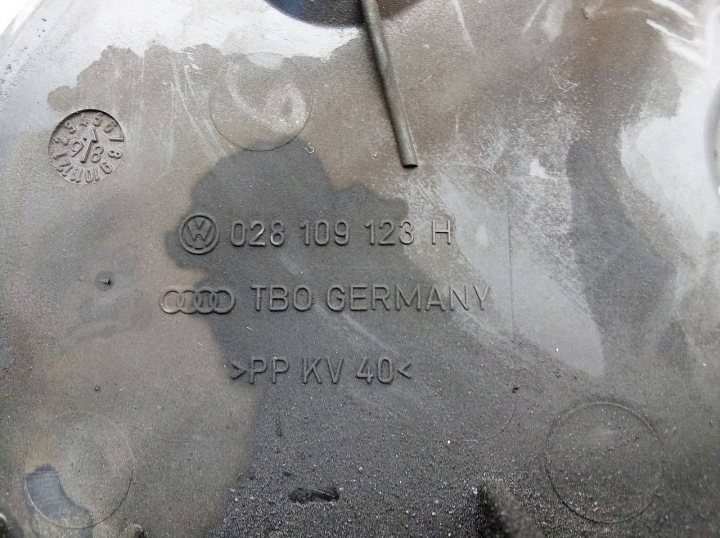 фото №8, Audi a4 s4 b5 8d 1997 028109123h корпус грм перед