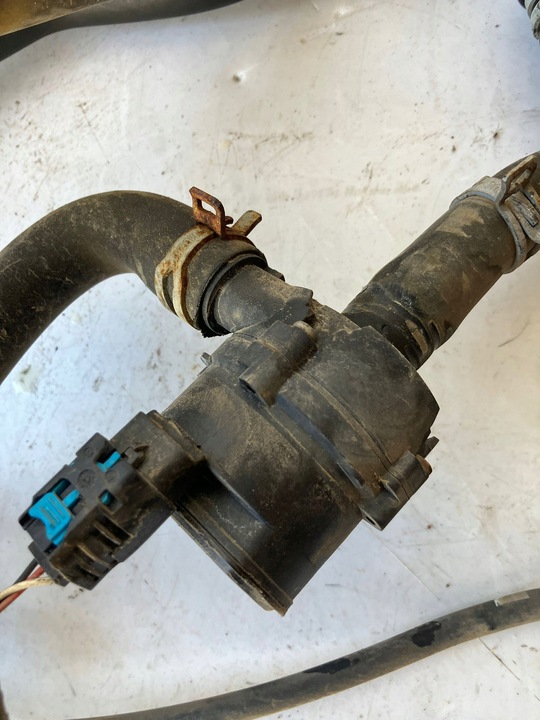 фото №7, Труби насос води twingo iii 0.9 tce 925164ca0a