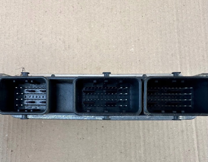 фото №7, Renault megane iii 1.6 16v блок керування двигуном (ecu) 237100132r 237100131r