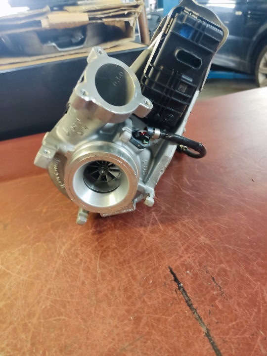 фото №16, Турбокомпрессор audi q7 sq7 4m 4.0 tdi 057145654l