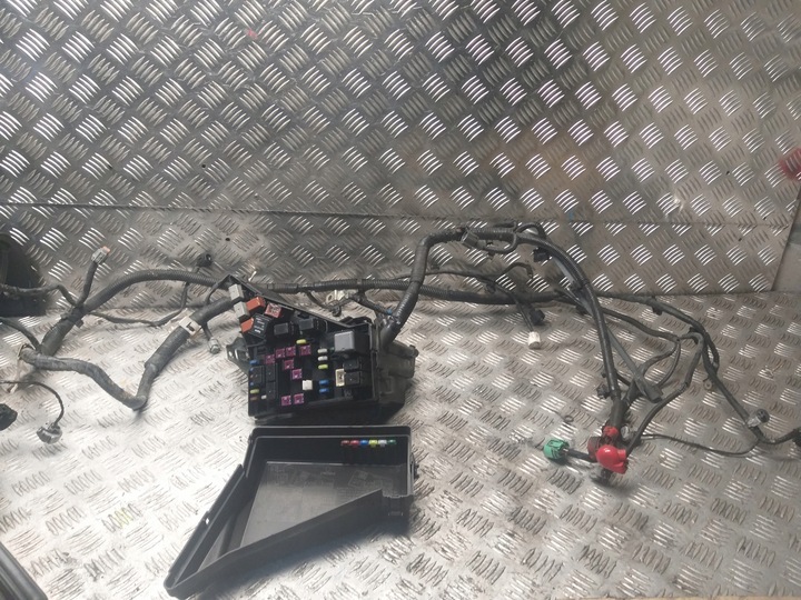 фото №2, Subaru outback 2.0 d корпус предохранителей 03-09