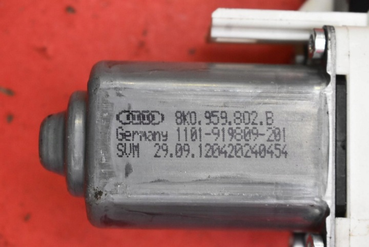 фото №8, Склопідйомник правий перед eu 4g0837462 audi a6 c7 універсал 10-14