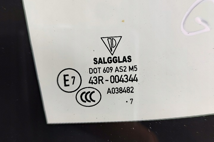 фото №7, Porsche panamera 971 задняя левая стекло четвертькруглая 971.845.297.d as2 2018