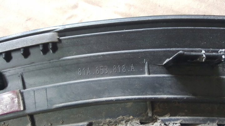 фото №12, Молдинг крыльев правое зад audi q2 81a853818a