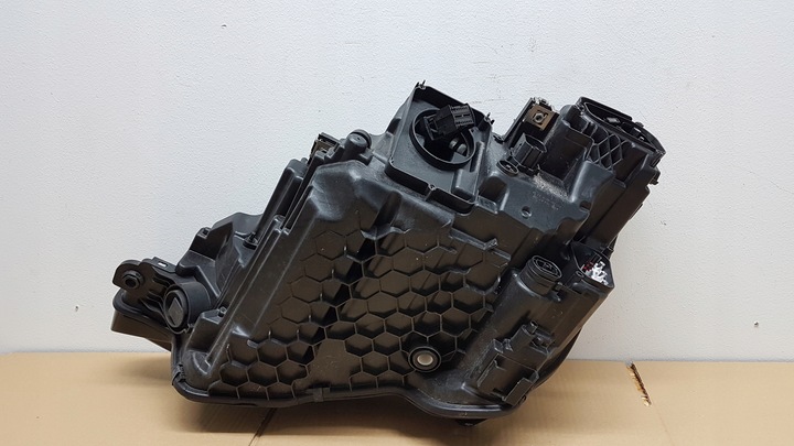 фото №13, Лампа перед правая audi e-tron 4ke matrix полный led