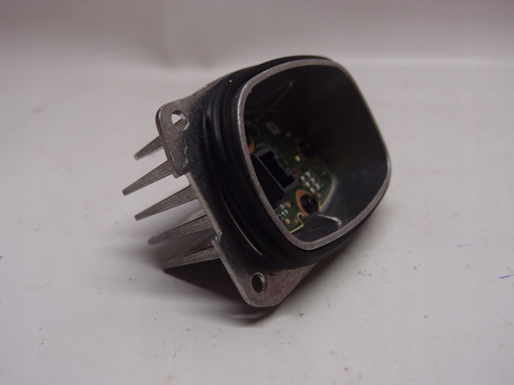 фото №1, Перетворювач led правий перед koleos ii