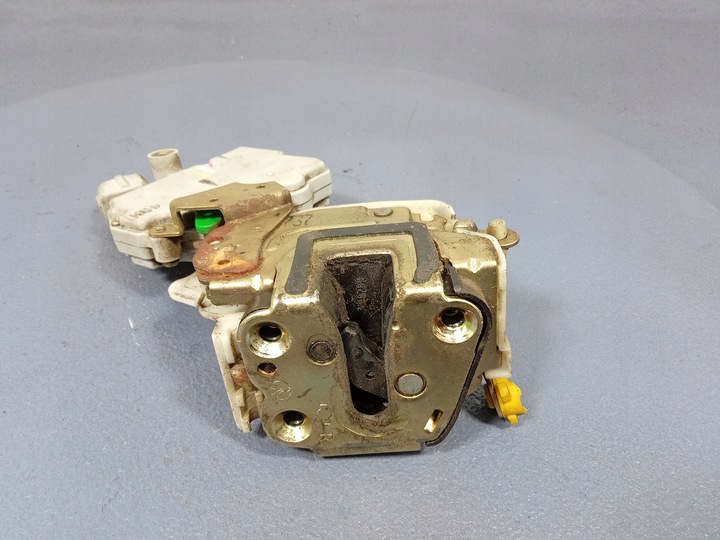 фото №6, Terrano ii maverick замок двері перед правий 6 pin