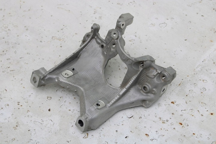 фото №10, Audi a4 a5 кронштейн поддержка 8w0399295e 8w0399296e санки траверсы коробки кпп / коробка передач