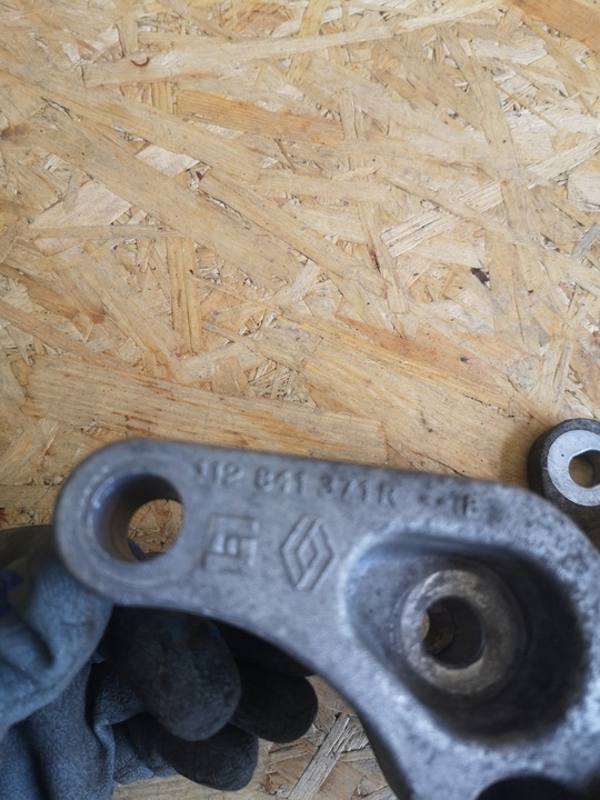 фото №7, Trafic vivaro iii лапи двигателя 112841371r