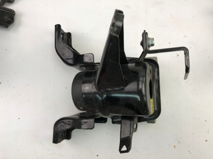 фото №10, Toyota auris ii гибрид кронштейн подушка двигателя