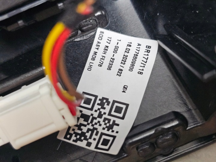 фото №14, Dekor молдинг защита консоли mercedes a w177 w118 решётка воздуховод led кабели