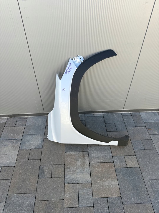 фото №1, Toyota corolla e21 cross крыло перед