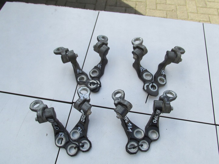 фото №1, Петля двері перед зад f8 чорний kuga mk1 2009 рік