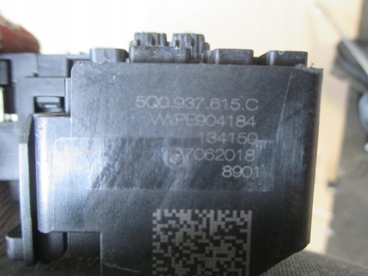 фото №12, Коробка предохранителей skoda octavia iii 5e3 5q0937615c 1.8l бензин