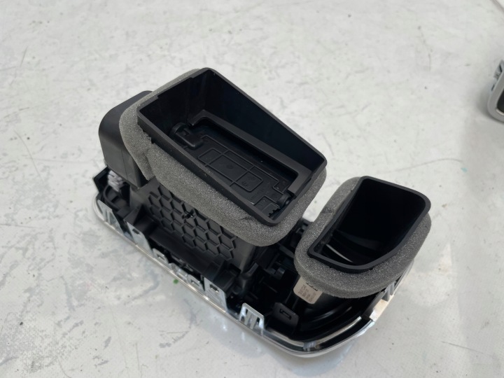фото №10, Dodge ram v 19- решітка повітропровід ліва права 7bv951cdab 7bv941cdab usa