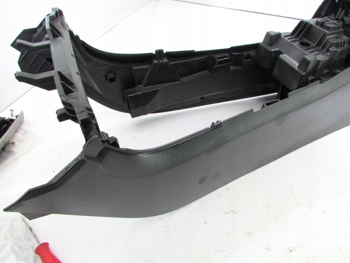 фото №7, Mercedes w177 тунель середній підлокітник європа