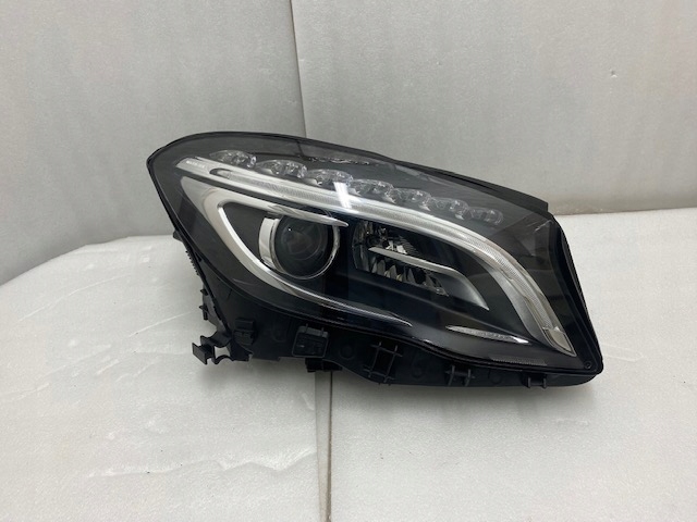 фото №1, Лампа права mercedes gla w156 bi ксенон led ils