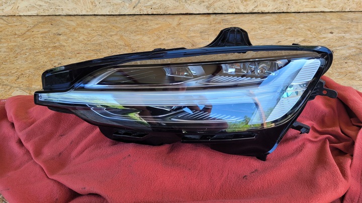 фото №1, Volvo s60 v60 повний led лампа передня