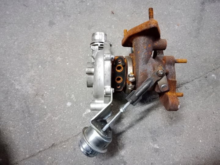 фото №1, Турбонагнітач турбіна trafic master 2.0 2.3 dci 57429880000