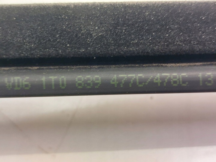 фото №6, Volkswagen touran i 2007 зад права гумова прокладка скла двері задніх