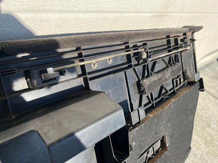 фото №8, Боковина правые чёрный багажника обивка mercedes w124 универсал s124 1246924489