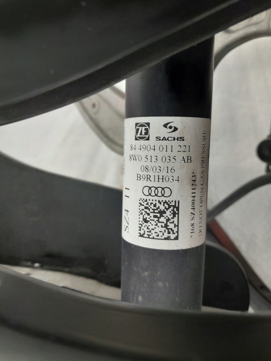 фото №11, Audi a4 b9 поворотный кулак амортизатор ступица суппорт диск рычаги правые зад