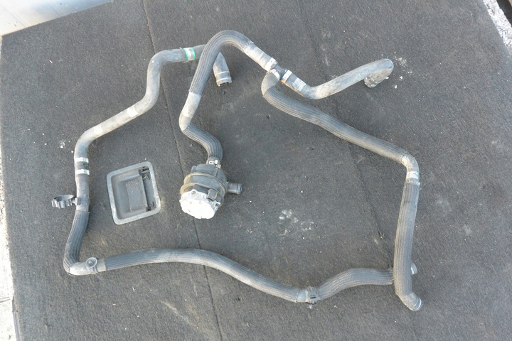 фото №8, Насос воды дополнительный 3.0b ghibli quattroporte