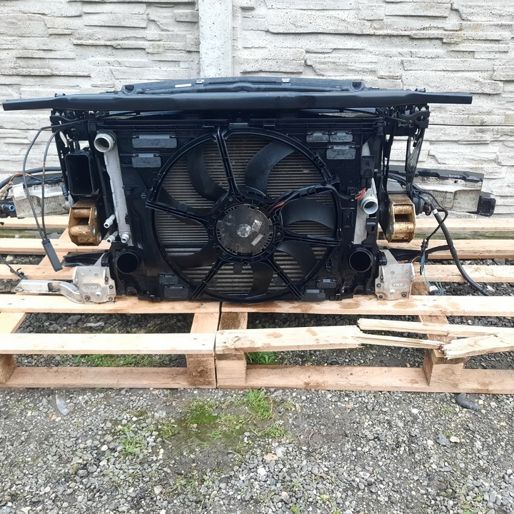 фото №9, Bmw f07 3.0d n57 автомат усилитель pas переднее балка радиатор 7200771