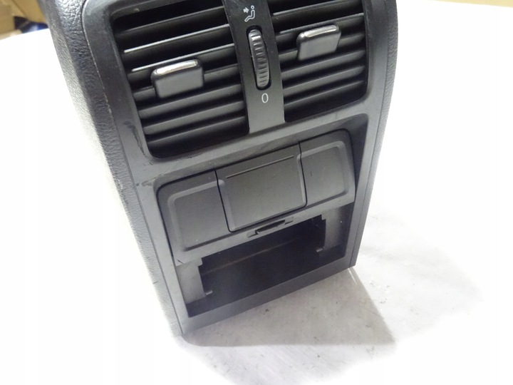 фото №8, Подлокотник туннель средний решётки воздуховод зад vw passat b6 3c0 3c0863319l