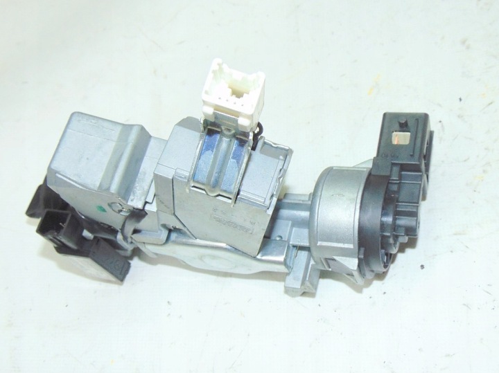фото №9, Mazda 5 v i 2.0mzr-cd 07r замок запалювання + ключ