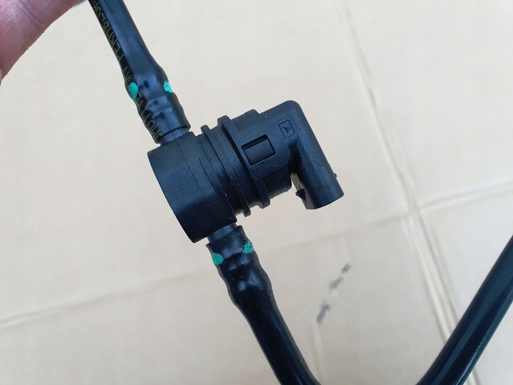 фото №5, Шланг трубка шланг chrysler pacifica 52030244aa