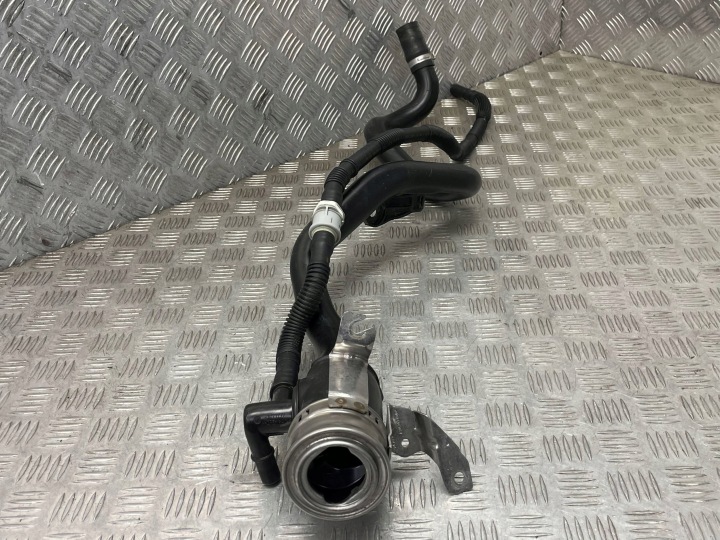 фото №12, Bmw (oem) 7449050 3' g20 заливна горловина труба пального
