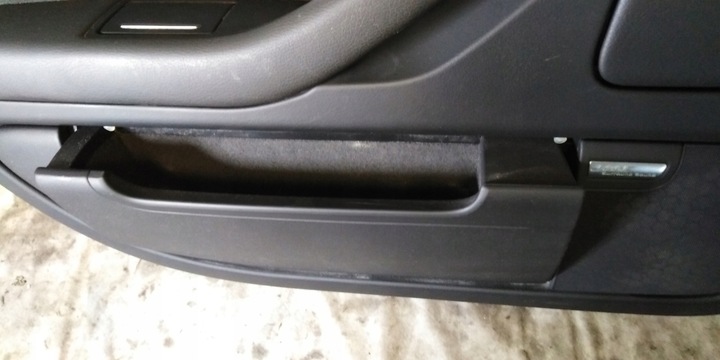 фото №9, Audi a8 d3 довгий оббивка двері лівий зад алькантара