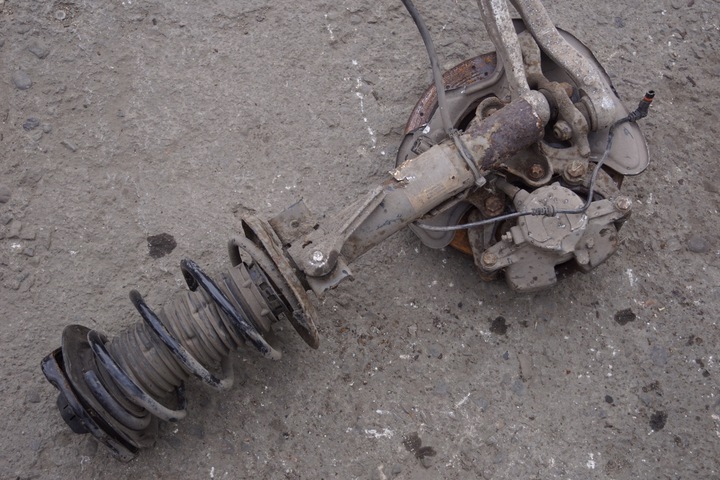 фото №7, Поворотна опора лівий перед mercedes w204