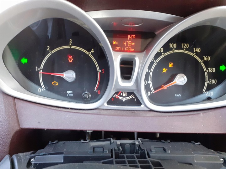 фото №9, Спидометр ford fiesta mk6 vi 1.4 tdci 68 8v 8a6t10849gc