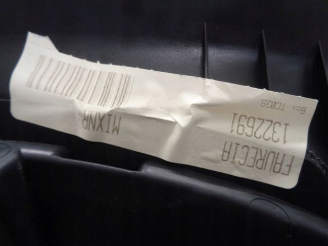 фото №9, Volvo c30 07 3d тунель середній 1322691 30755349