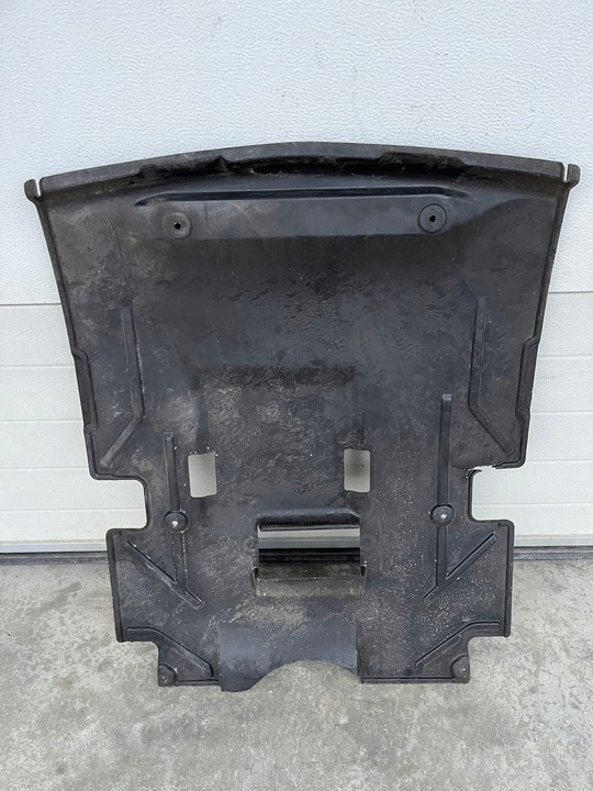 фото №7, Захист pod двигун mercedes w124 1245241530 бензин оригінальна пошкоджена