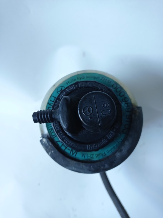 фото №5, Бачок рівень mercedes w124 універсал 0009899103