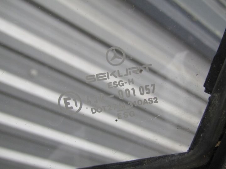 фото №16, 8 mercedes w124 универсал белая правая стекло задняя боковая крыльев + прокладка