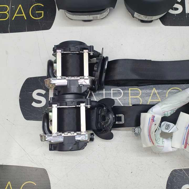 фото №9, A4 b9 a4 8w панель консоль подушки ремни подушка безопасности