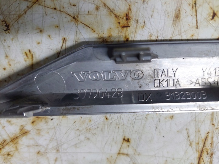 фото №8, Volvo xc60 i 1 08-13 хром решітка решітка радіатора перед переднє знак емблема