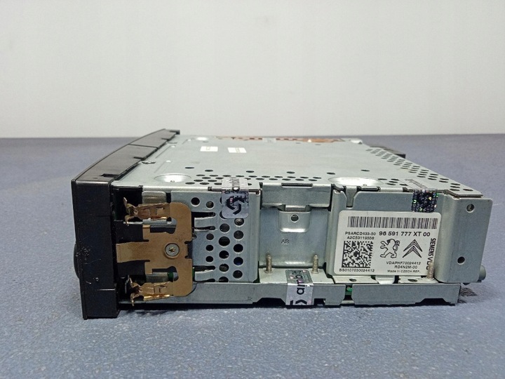 фото №2, Citroen c4 i picasso 2008 панель / радиопроигрыватель cd/dvd/gps