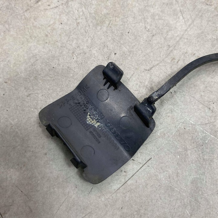 фото №3, Заглушка фаркоп бампера зад c70 ii