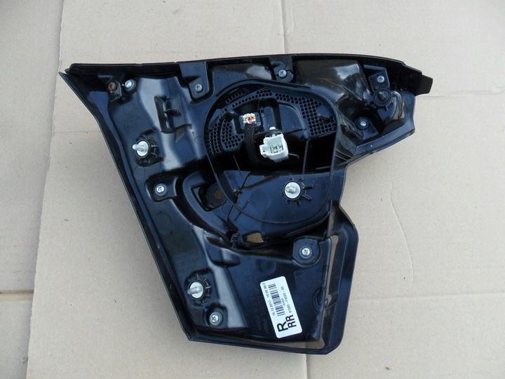 фото №9, Toyota chr права лампа задня led 81580-f4020-00