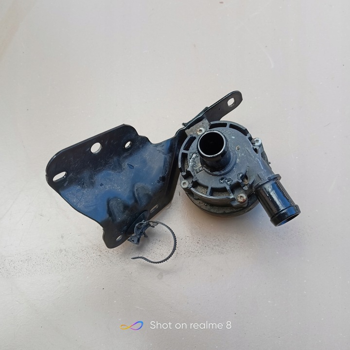 фото №1, Насос воды scenic iv 1.6 dci 0392023219 110603330r