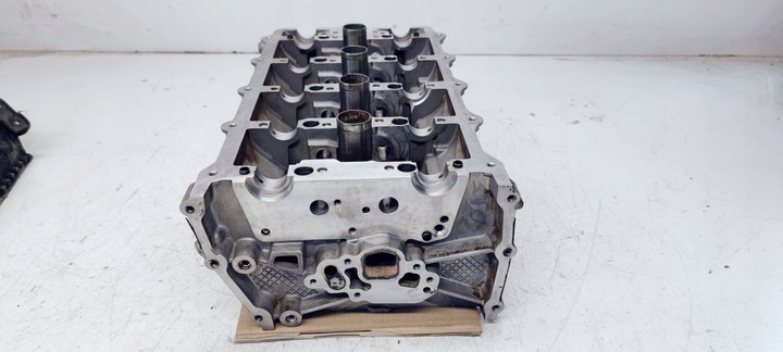 фото №5, Головка ліва audi a4 b6 b7 a6 4.2 bbk 079103737h