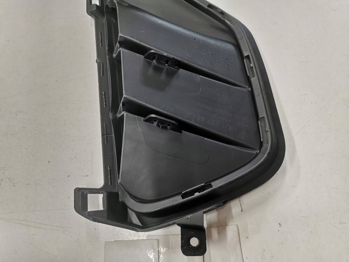 фото №10, Решітка бампера передньої porsche taycan gts ліва 776.