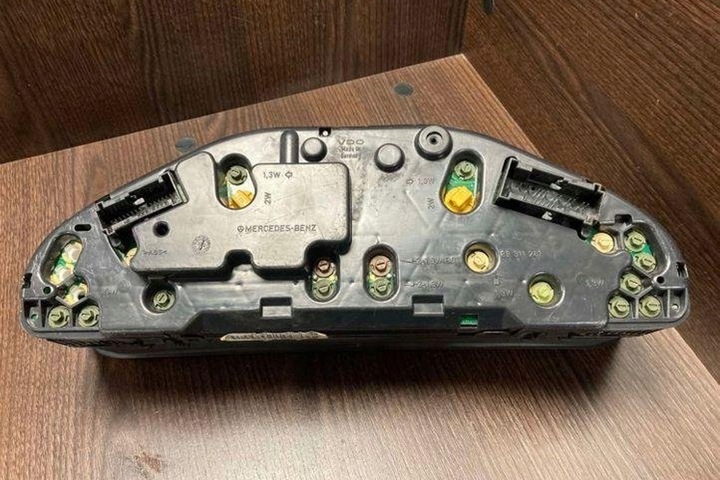 фото №8, Спідометр  mercedes-benz c w203 2105406048 2.2l дизель 105kw 2003