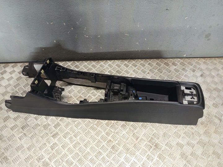 фото №11, Bmw (oem) 9335198 x1 f48 x2 f39 туннель средний