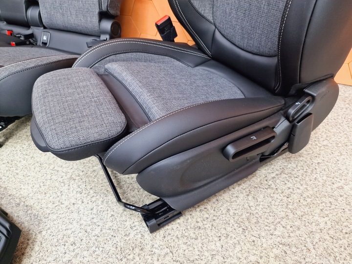 фото №13, Mini f60 салон сидіння диван обшивки sport